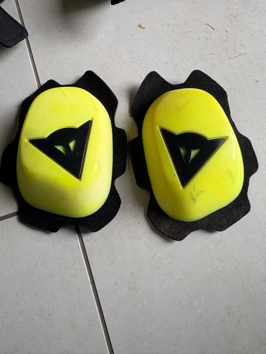 Alpinestars Dainese AGV Shoei - Image 3