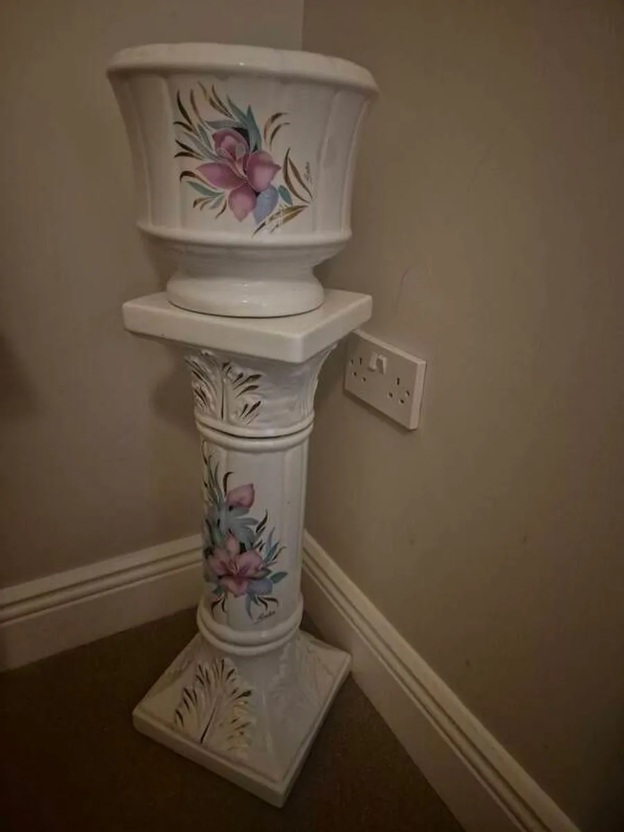 Vintage Italian Ceramic Pedestal & Planter Set - Image 3