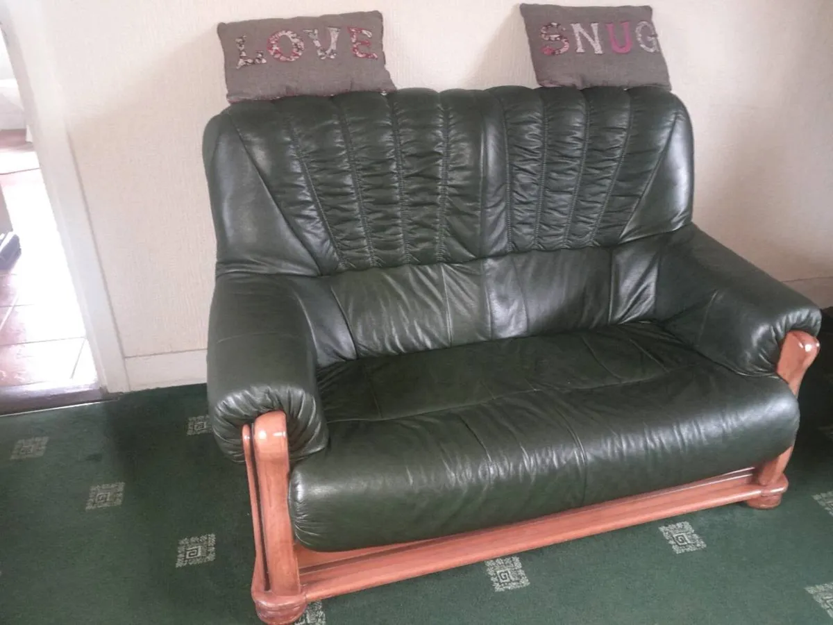 2 seater leather couch - Image 2