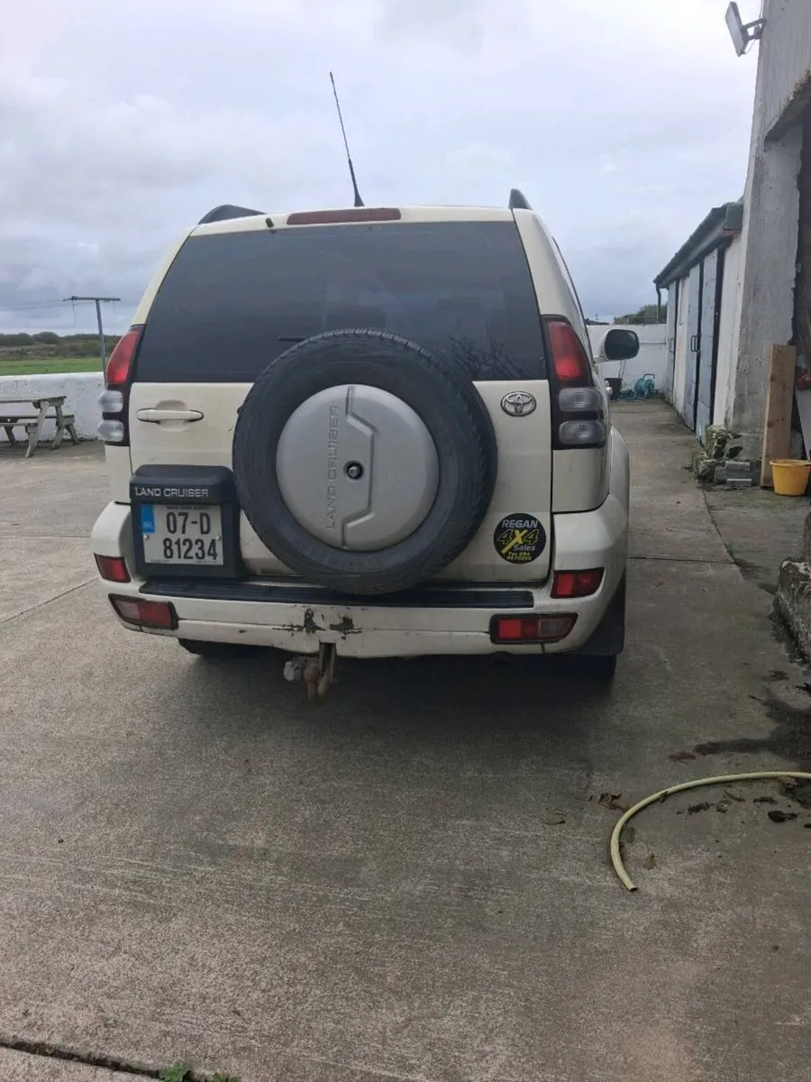 Toyota land cruiser - Image 2
