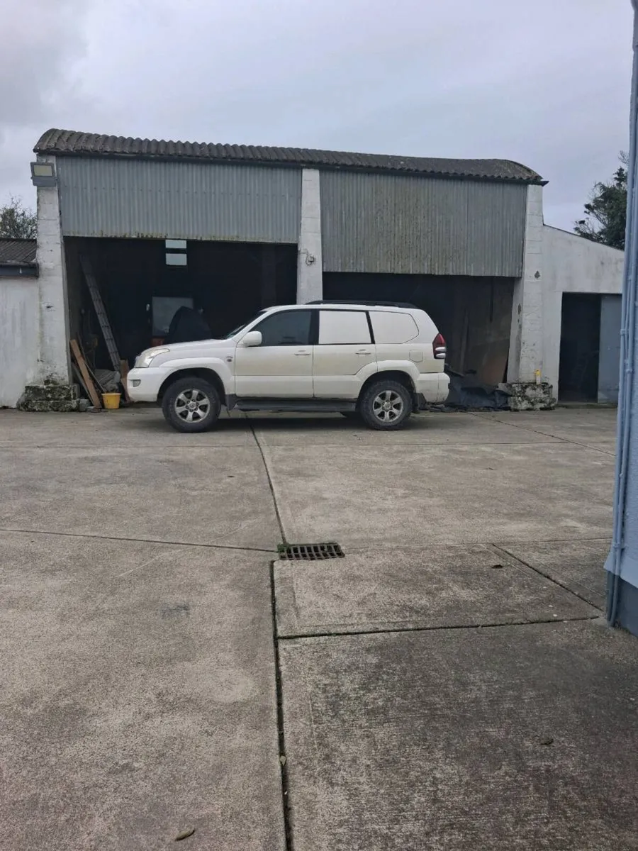Toyota land cruiser - Image 4