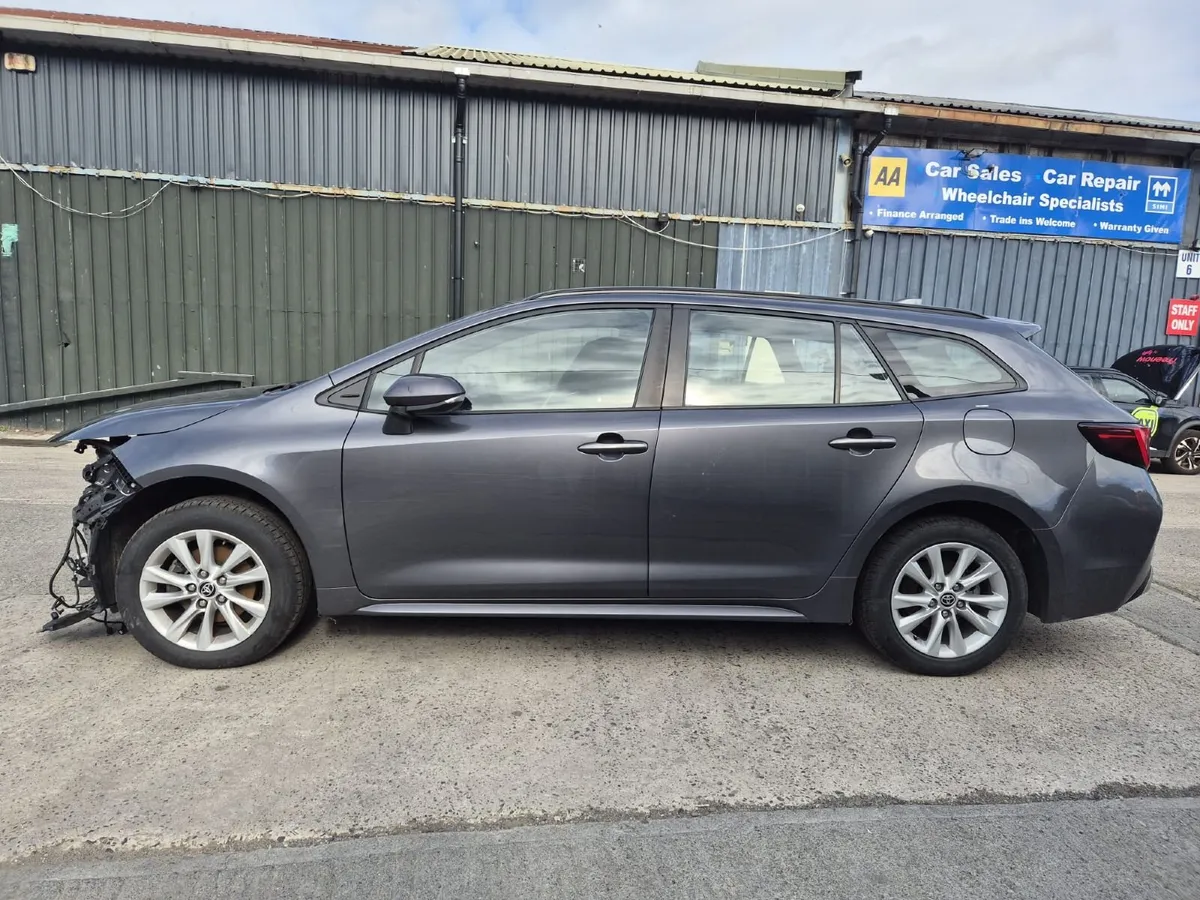 TOYOTA COROLLA/2024/1.8 PETROL HYBRID/71264 KMS - Image 2