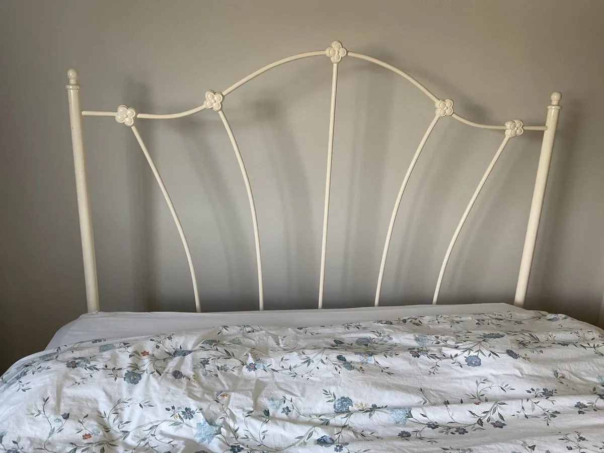 Bed  Headboard