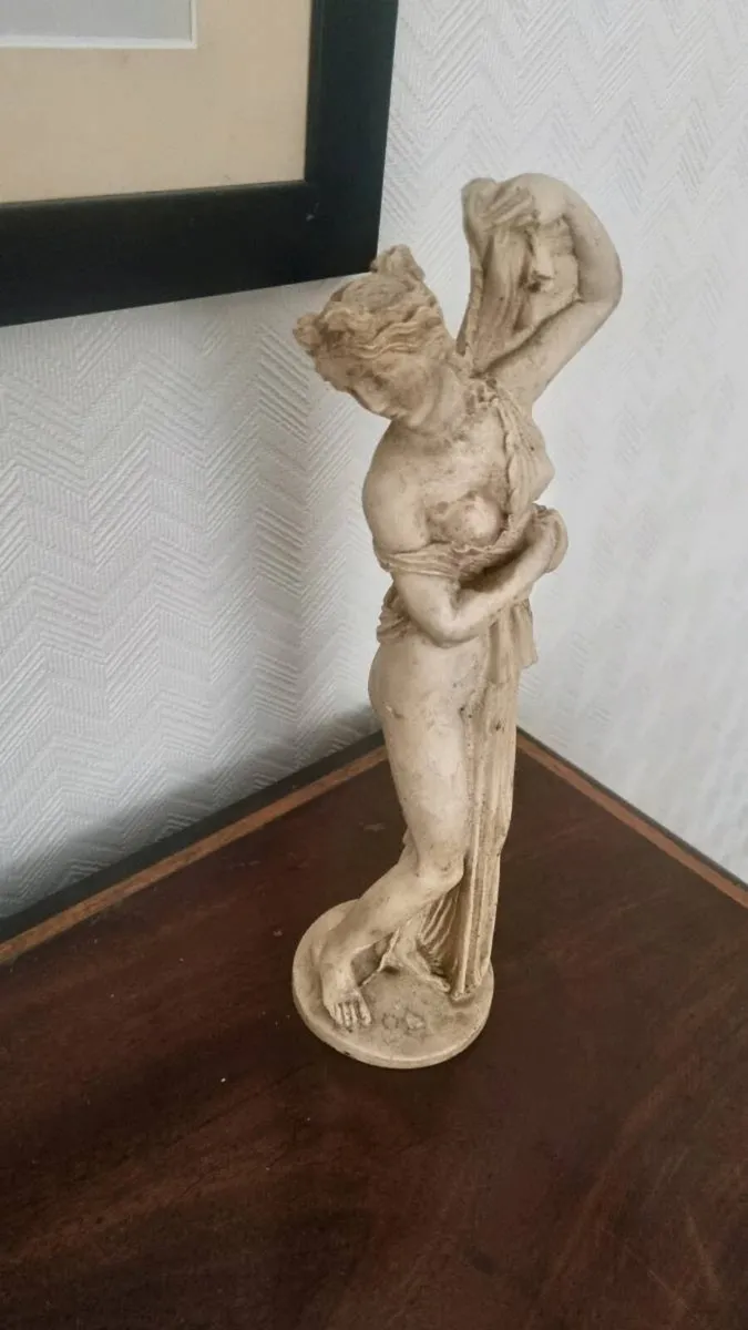 Vintage Venus Aphrodite Statue - Image 3