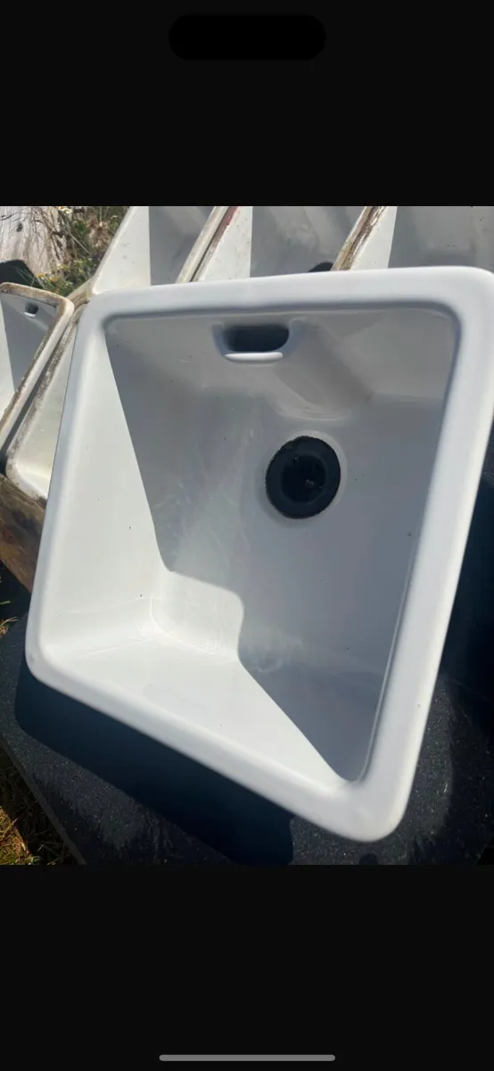 Royal doulton Belfast sinks - Image 1