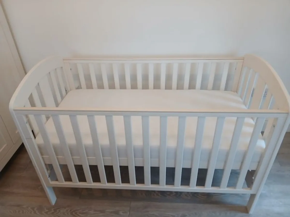 Mamas & Papas 3 Piece Nursery Furniture Set - Image 4