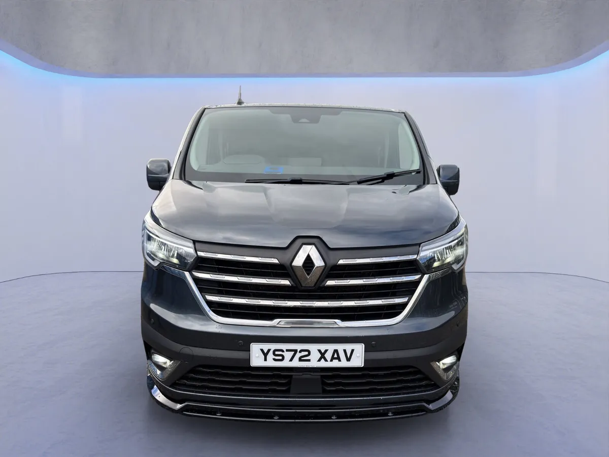 Renault Trafic Crew Van - Image 2