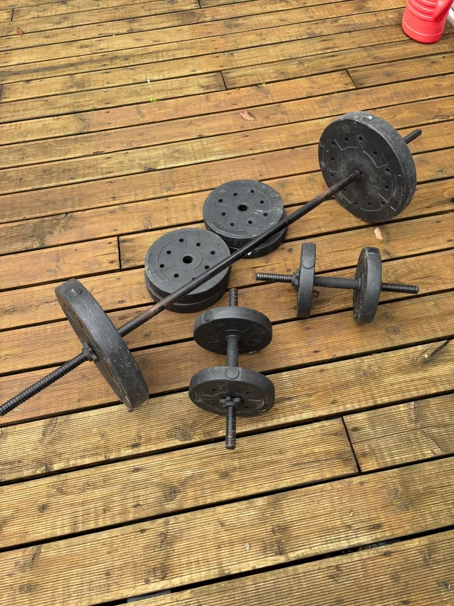 Exercise weights and bench - Image 3