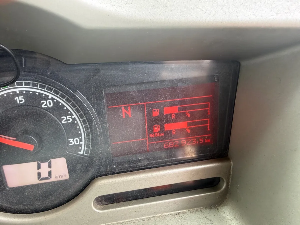 Renault Premium 2010 - Image 3