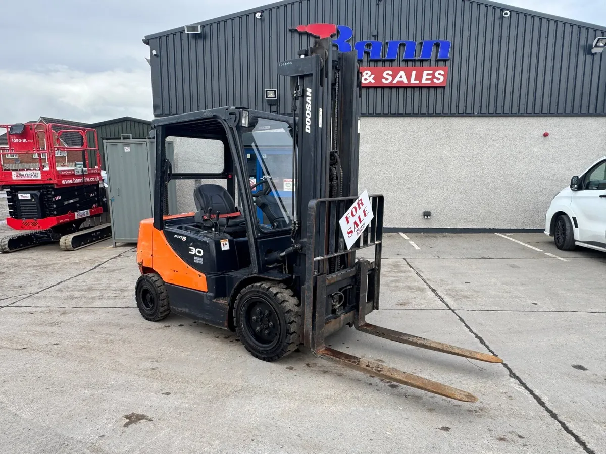 Doosan forklift 3 ton diesel - Image 2