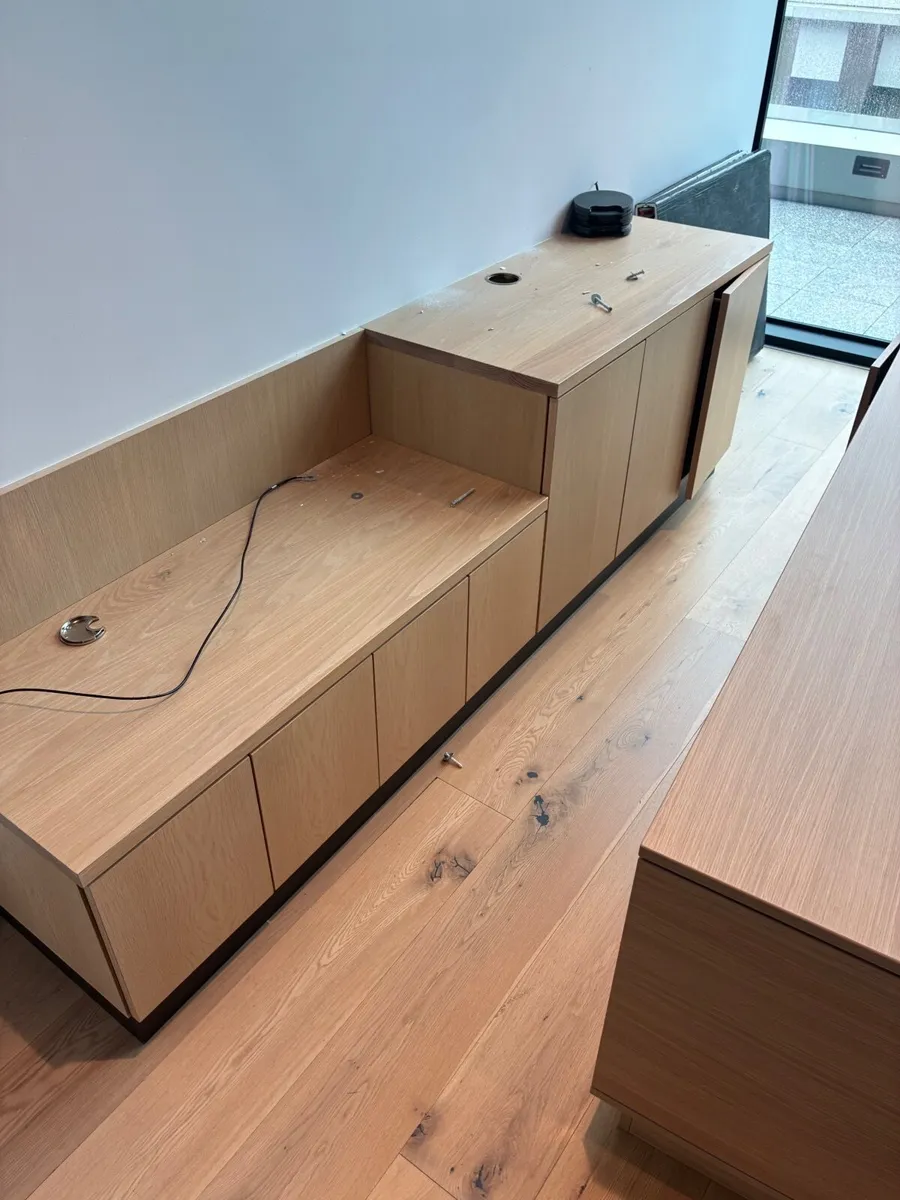 Office furniture - Image 2