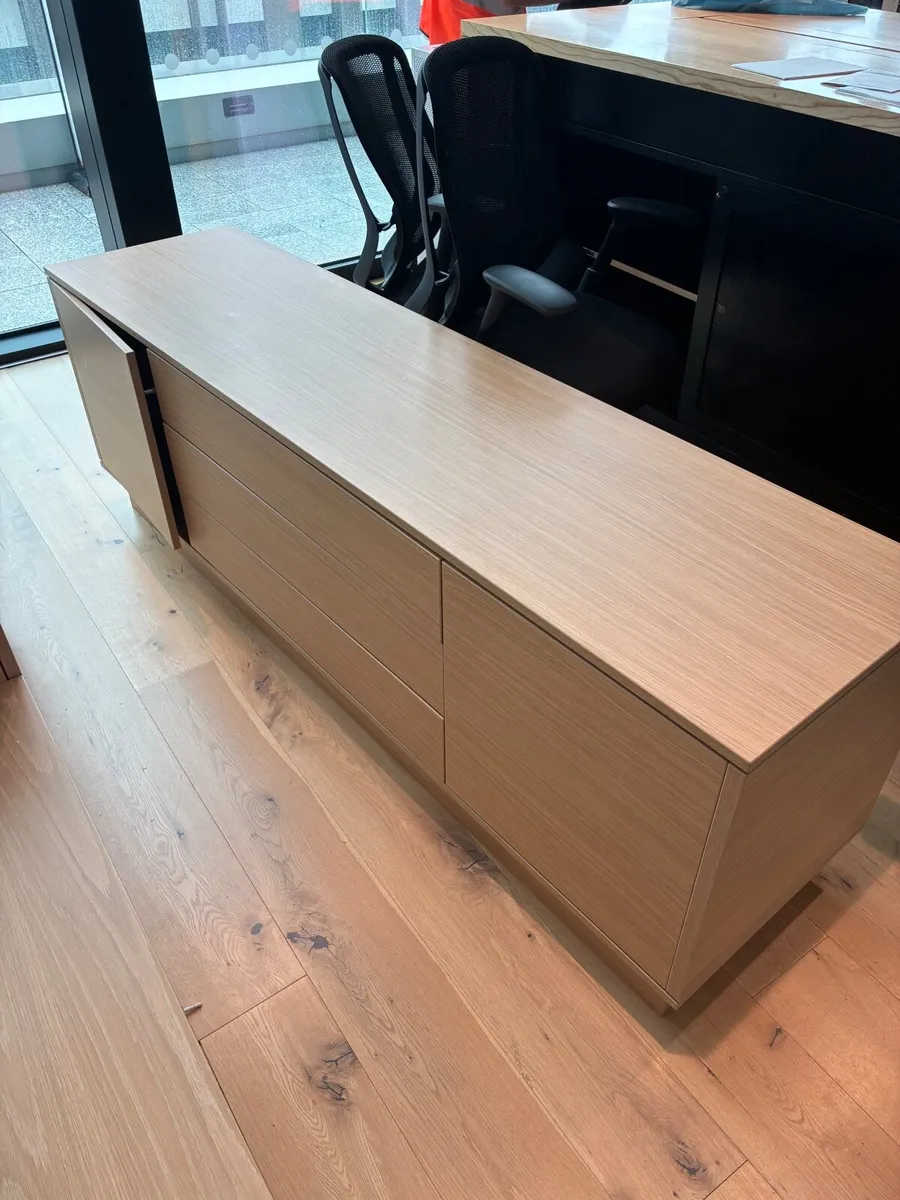 Office furniture - Image 3