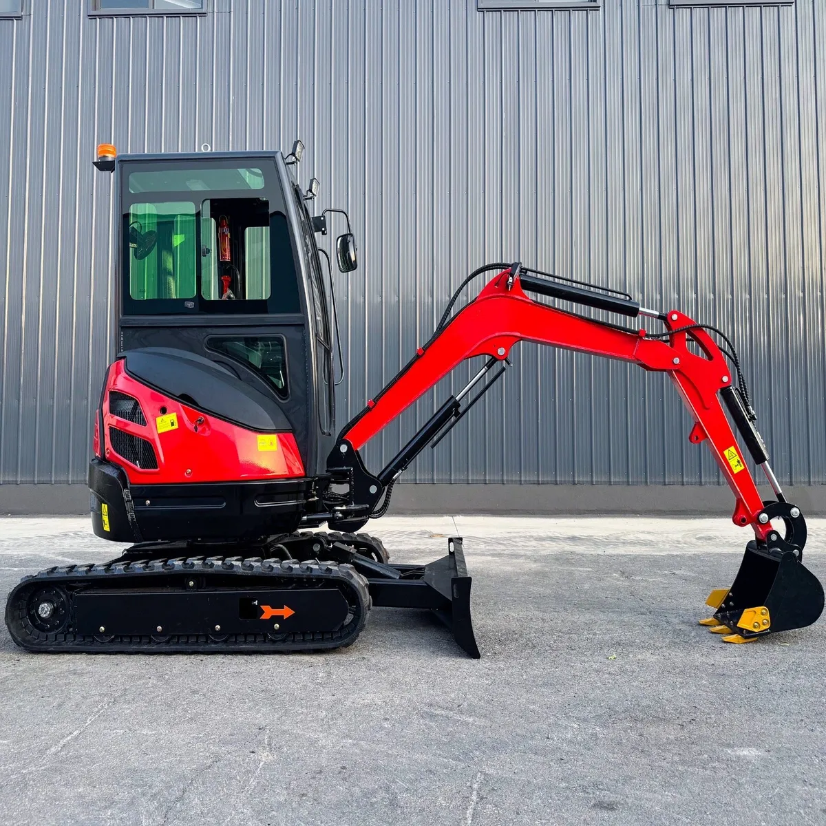 New Mini digger - Image 2