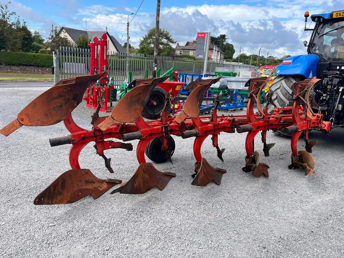 Gregoire Besson 5 Furrow Reversible Plough - Image 1