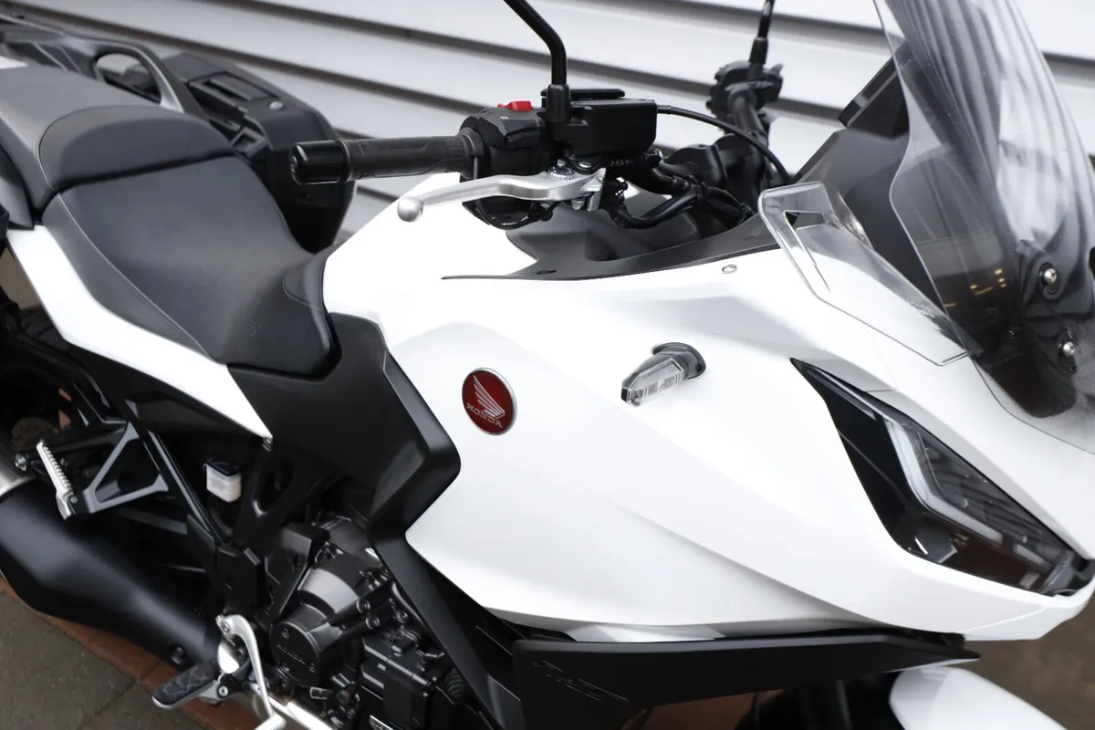 HONDA NT1100 DCT *Ex Demo* - Image 3