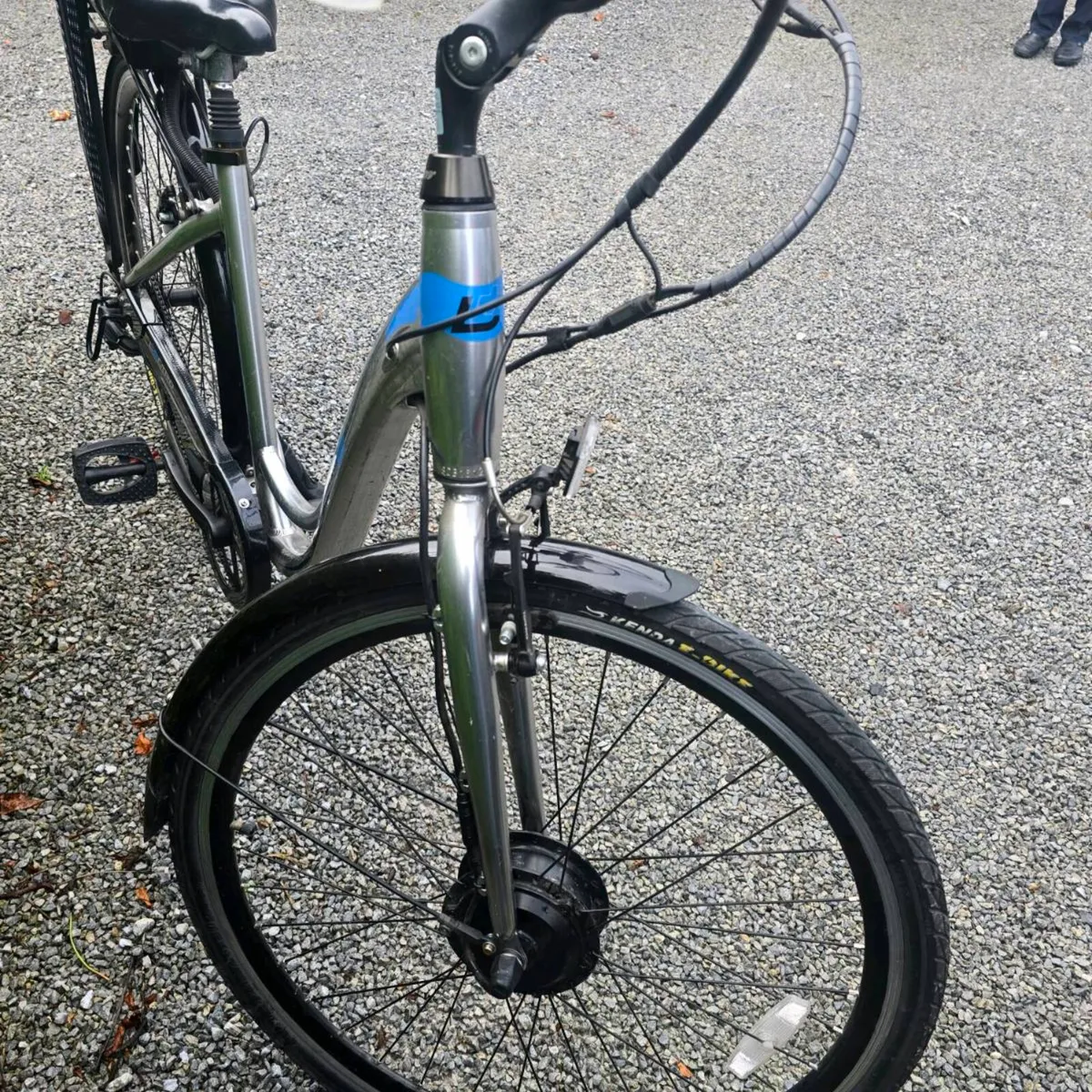 Ladies electric bike - Image 1
