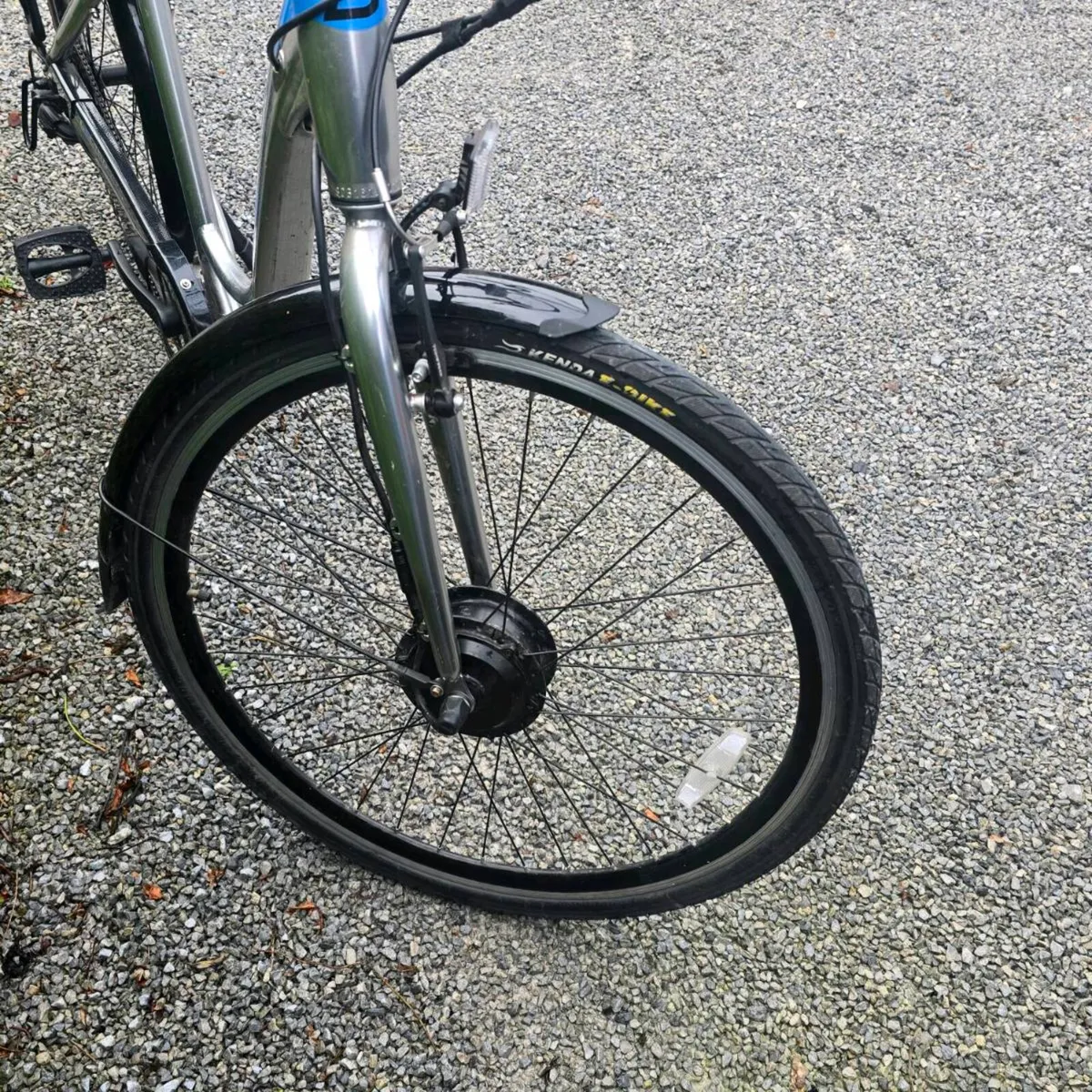 Ladies electric bike - Image 2