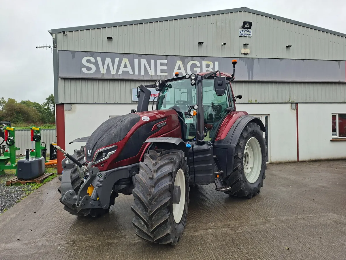 Valtra T215 Versu - Image 1