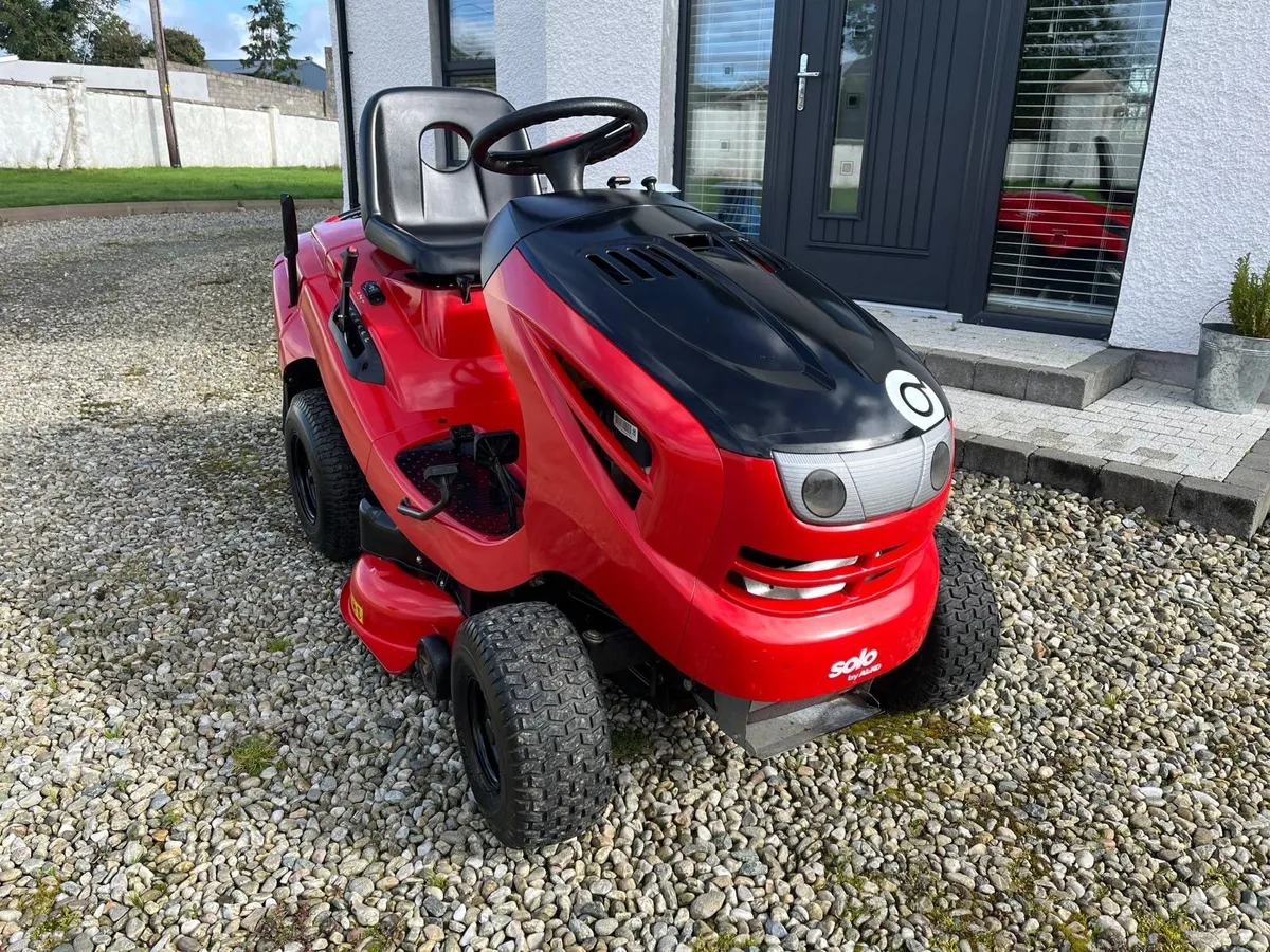Al-kO 20hp 40inch cut hydrostatic ride on mower - Image 4