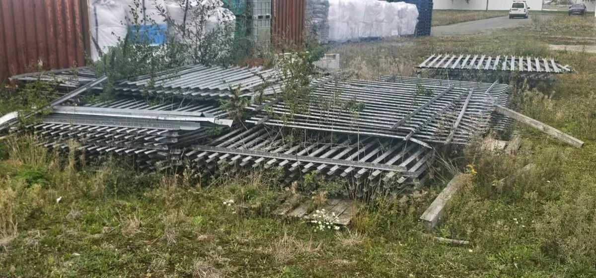 Palisade fencing - Image 2