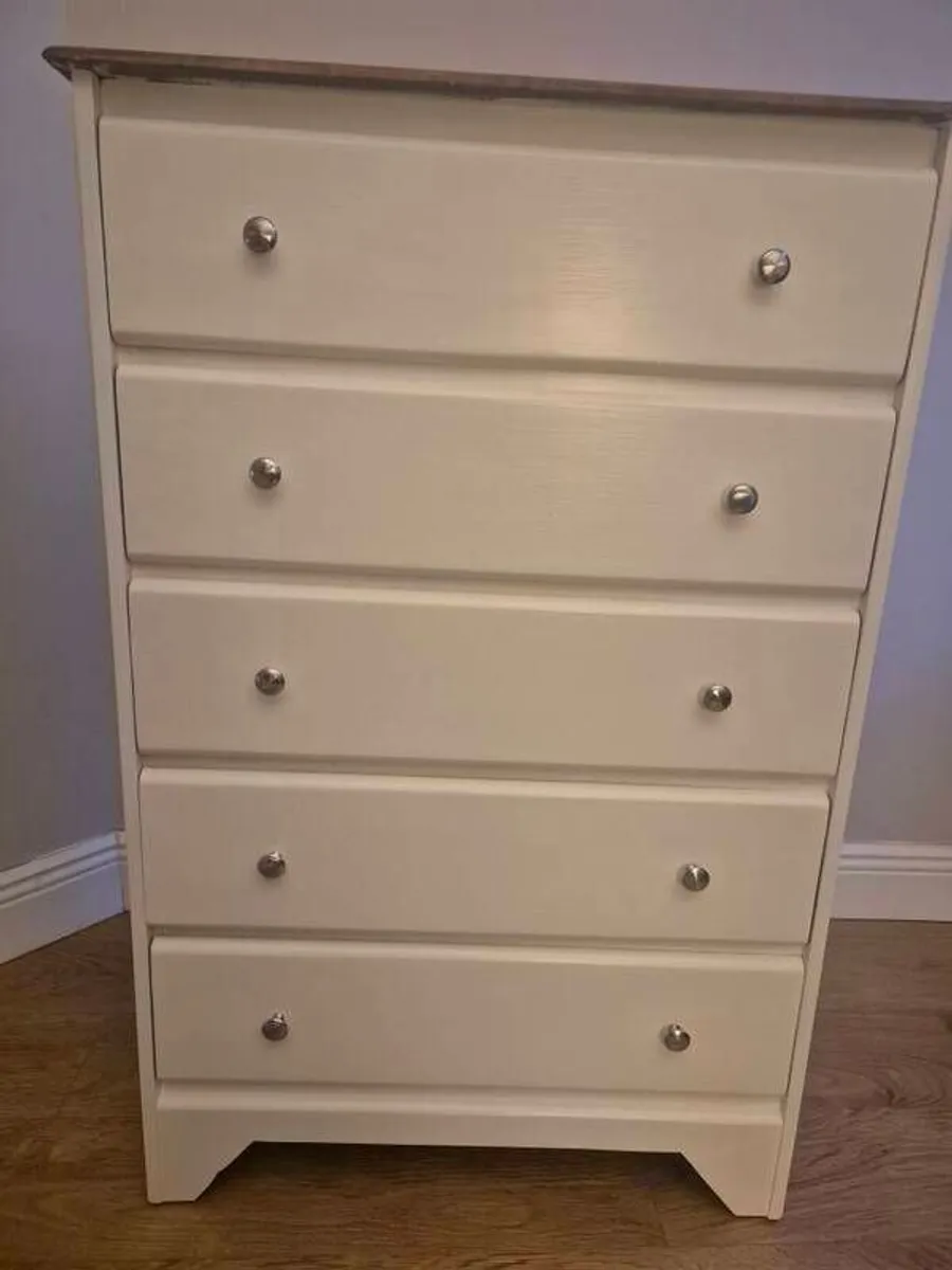 Newly Refurbished 5-Drawer Chest of Drawers - Linen White with Waxed Wood Top - Image 1