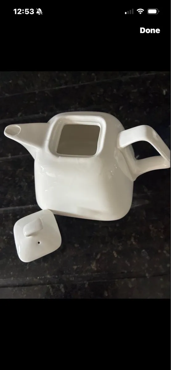 Vintage 10 Strawberry Street Teapot - Image 3
