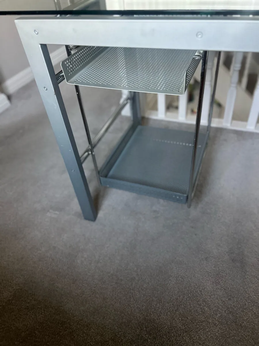 Desk - Image 2