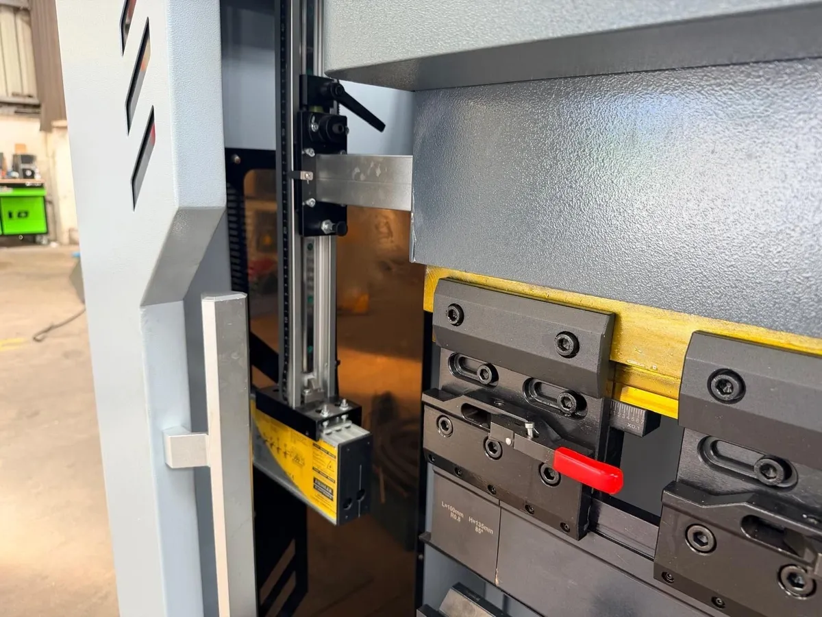 NEW HEX PRESSBRAKES - Image 4