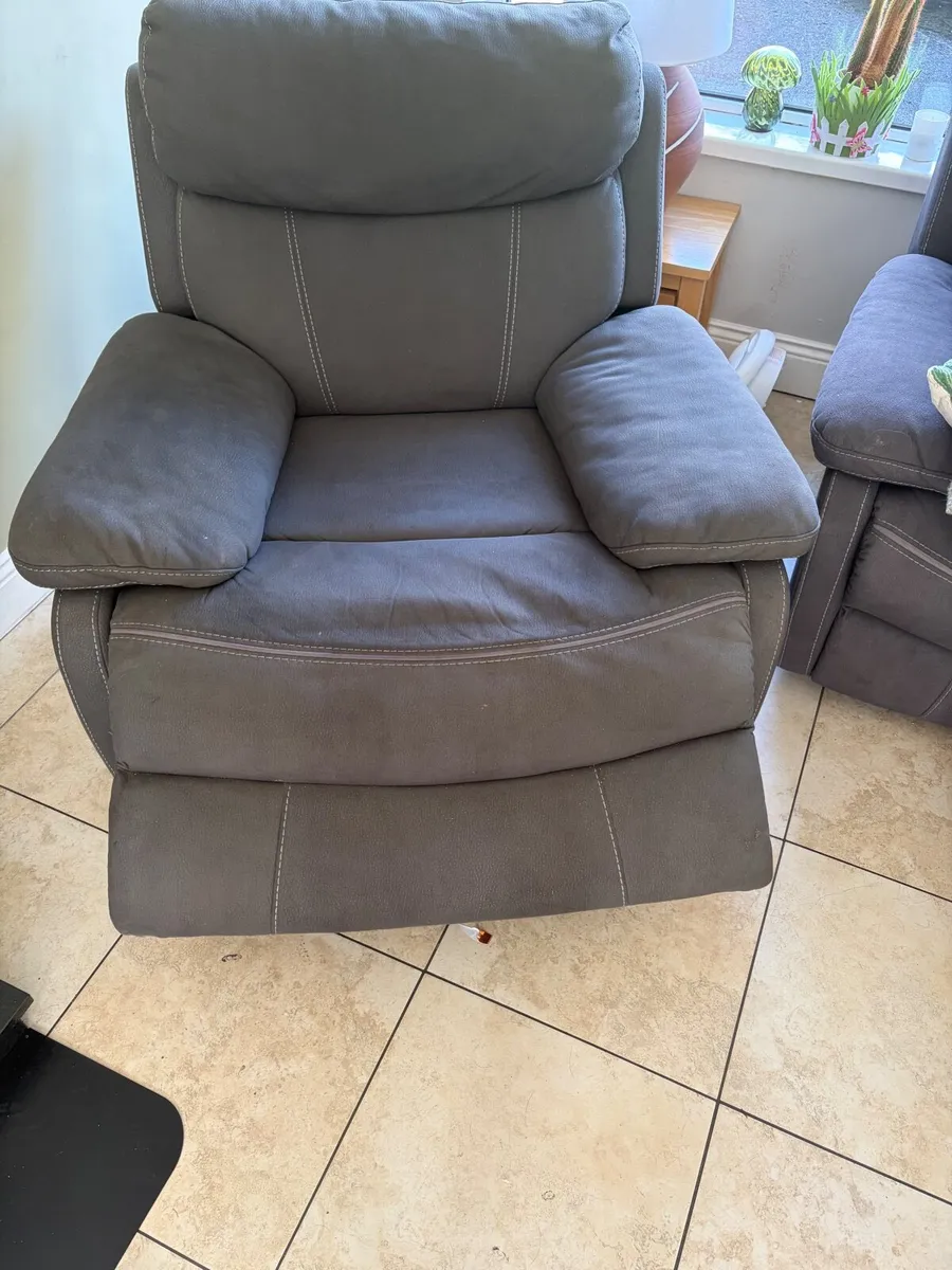 Electric reclining armchair - Image 3
