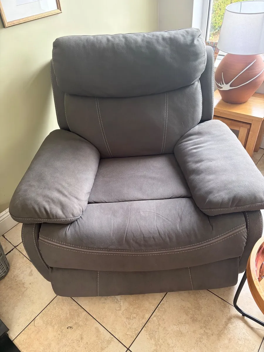 Electric reclining armchair - Image 4