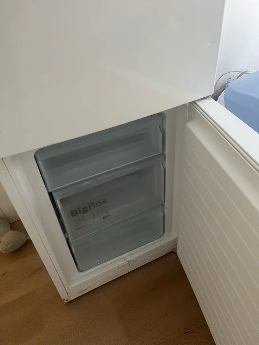 Bosh Fridge/freezer - Image 2
