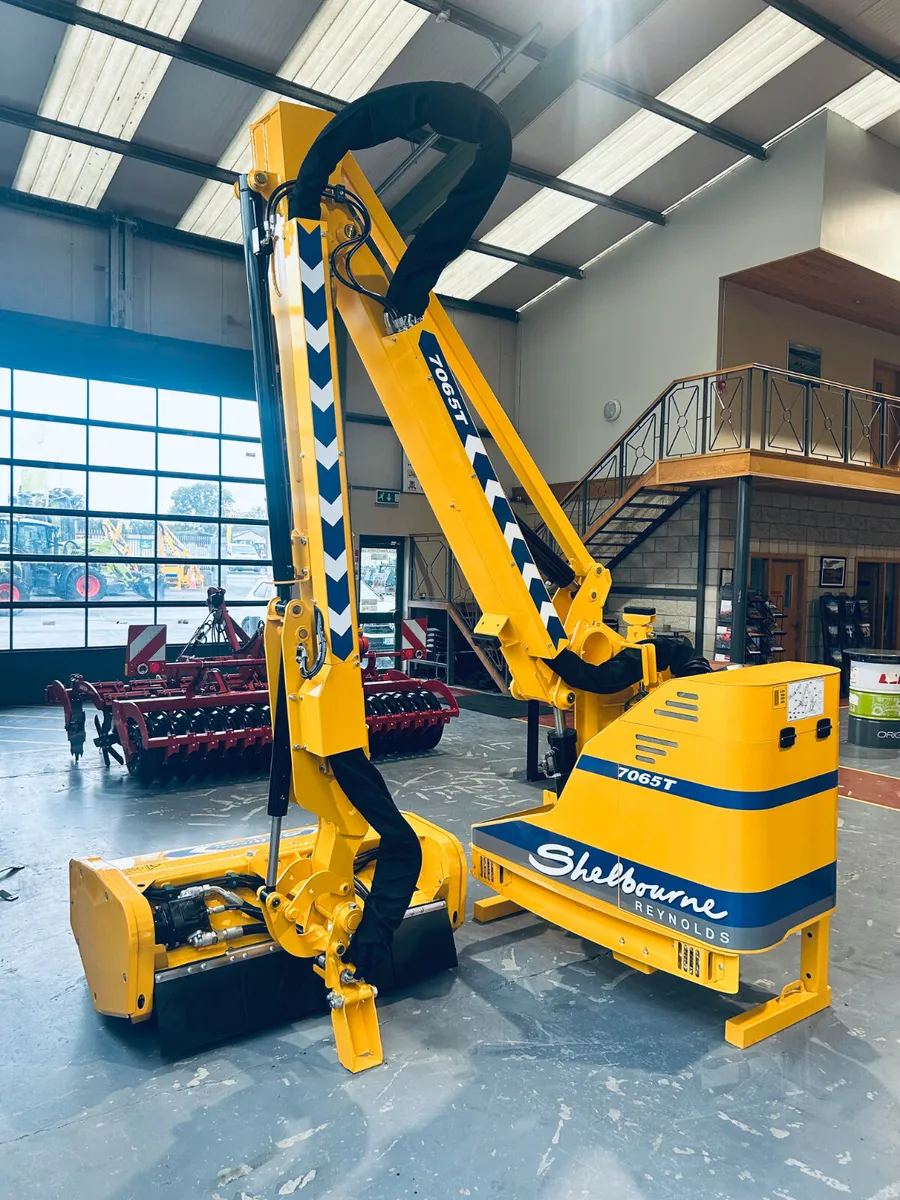 Shelbourne Reynolds 7065T - Image 1
