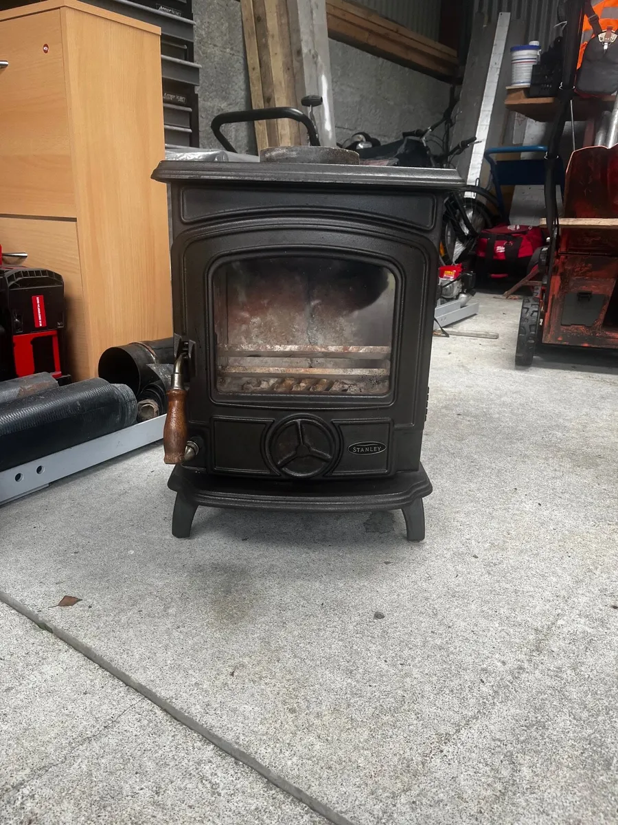 Stanley stove - Image 1