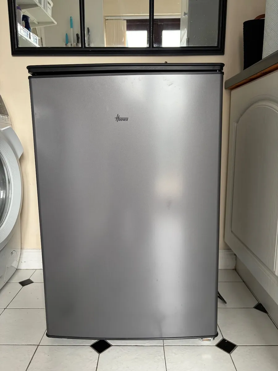 Undercounter freezer - Image 1