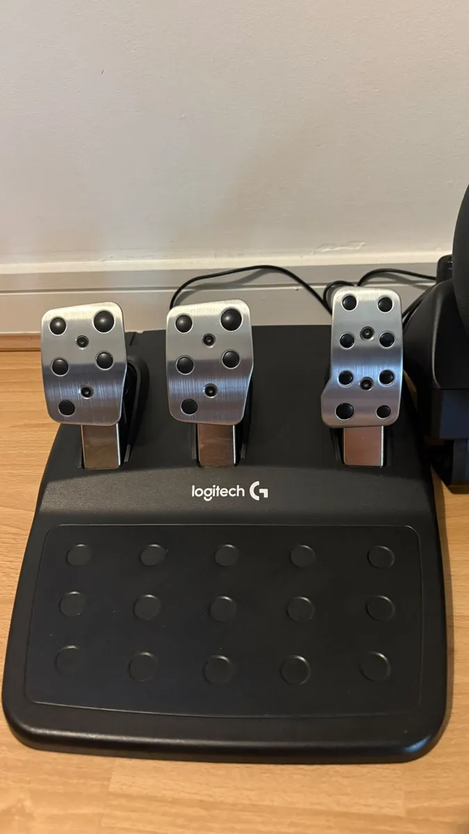 Logitech G29 Full Sim Racing Setup - Image 4