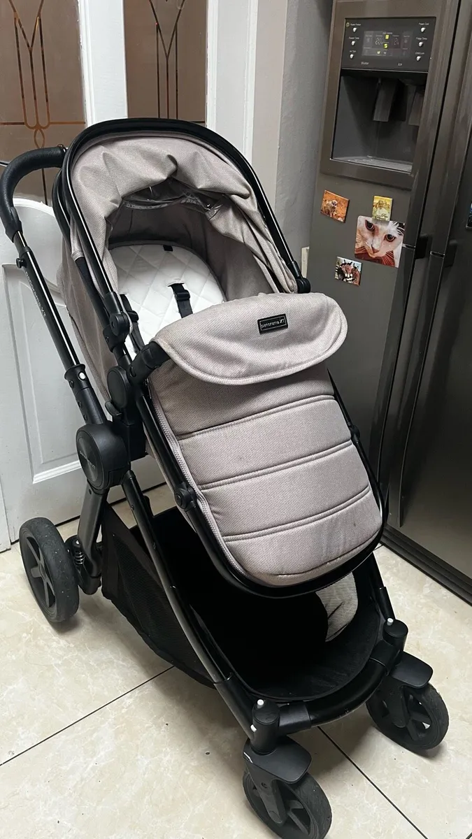 Panorama XT Convertible Pram - Image 4
