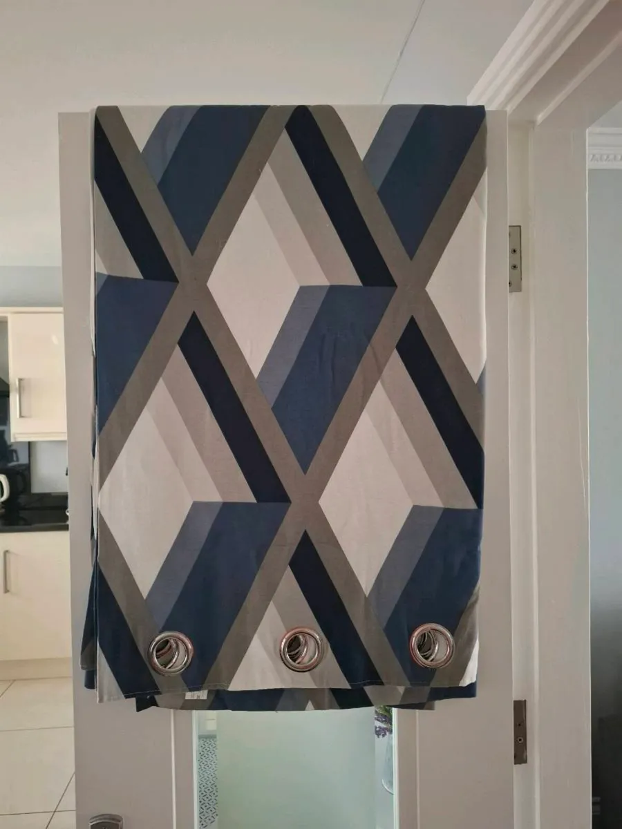 Curtains - Image 1