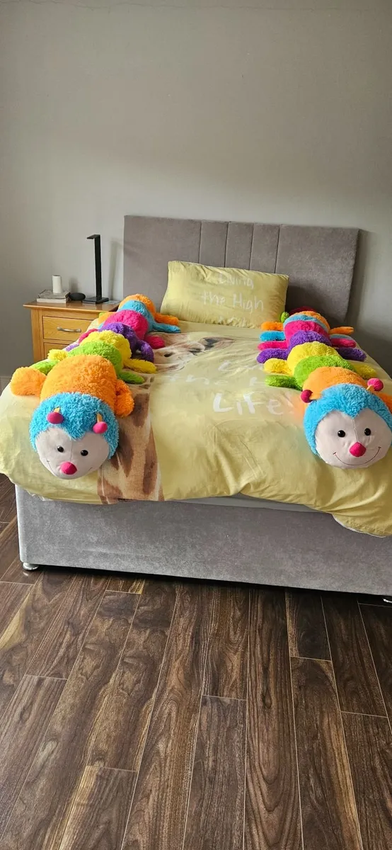 Caterpillar teddies - Image 1