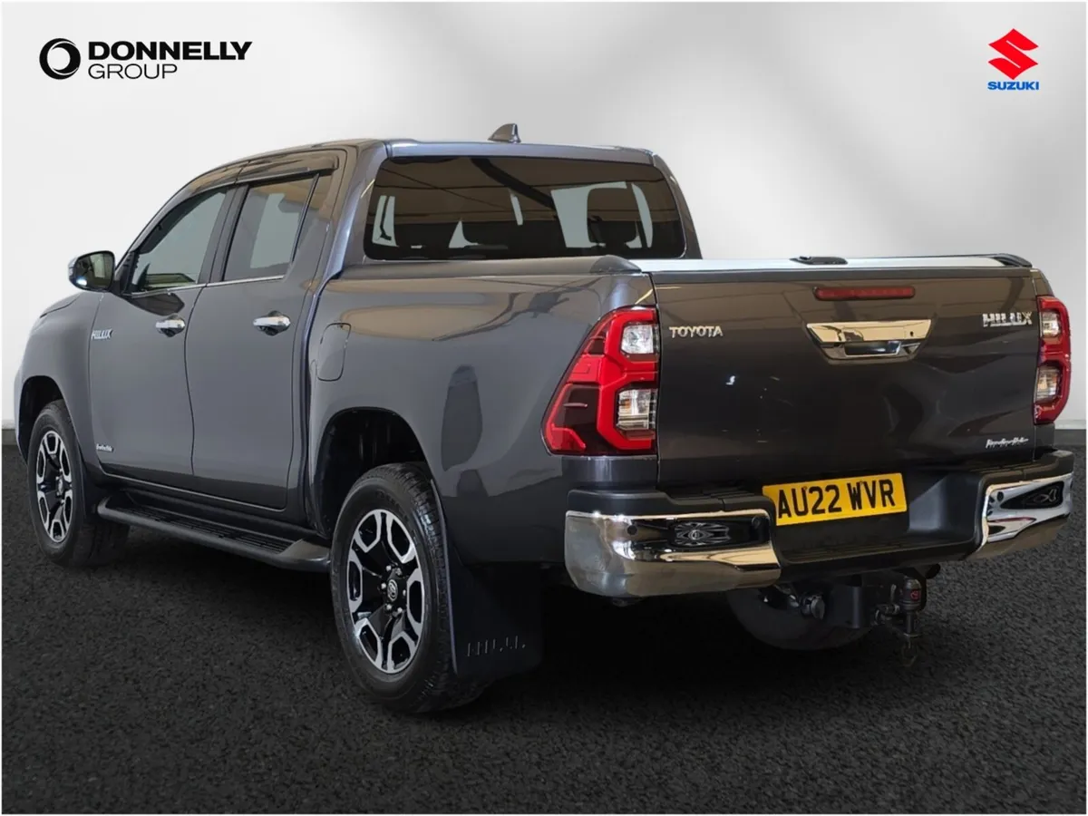 Toyota Hilux Invincible D/Cab Pick Up 2.8 D-4D Aut - Image 2