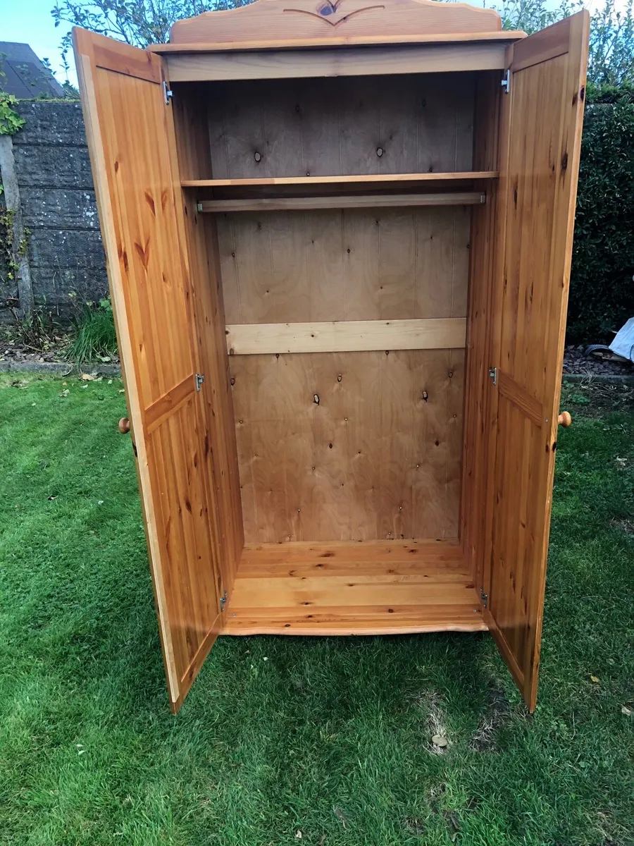 Wardrobe - Image 3