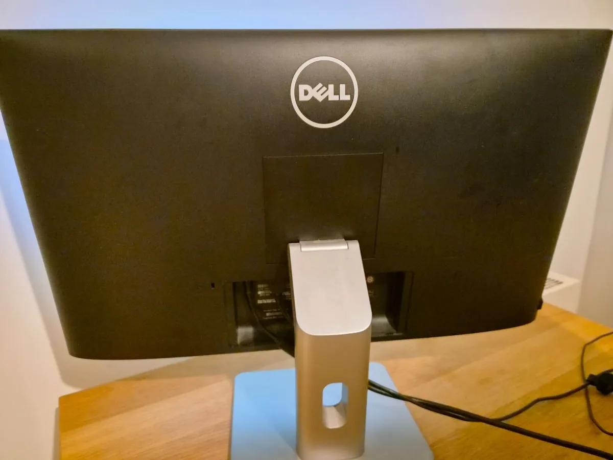2 x Dell 27" IPS Full HD Monitors – S2719H + S2715 - Image 4