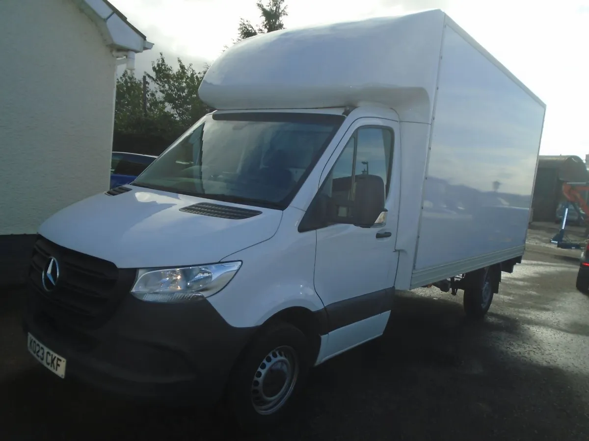 2023 Mercedes-Benz Sprinter LUTON. - Image 3