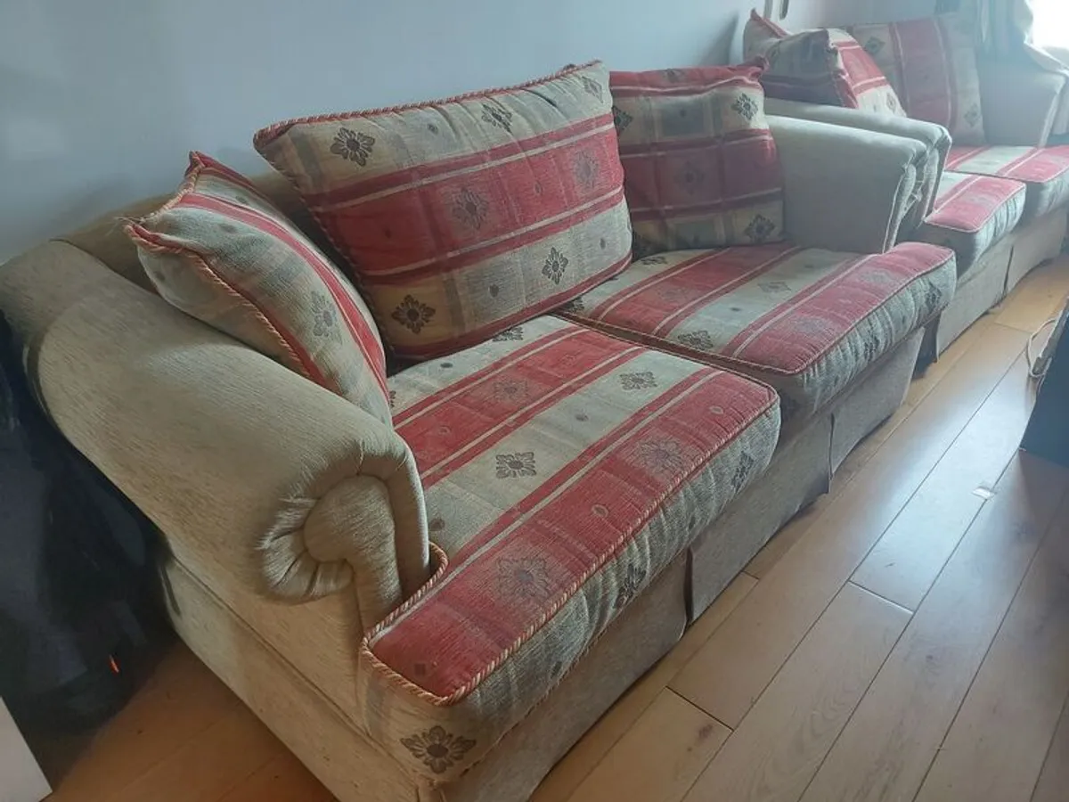 3 Seater and 2 Seater Sofa Suite - Image 1