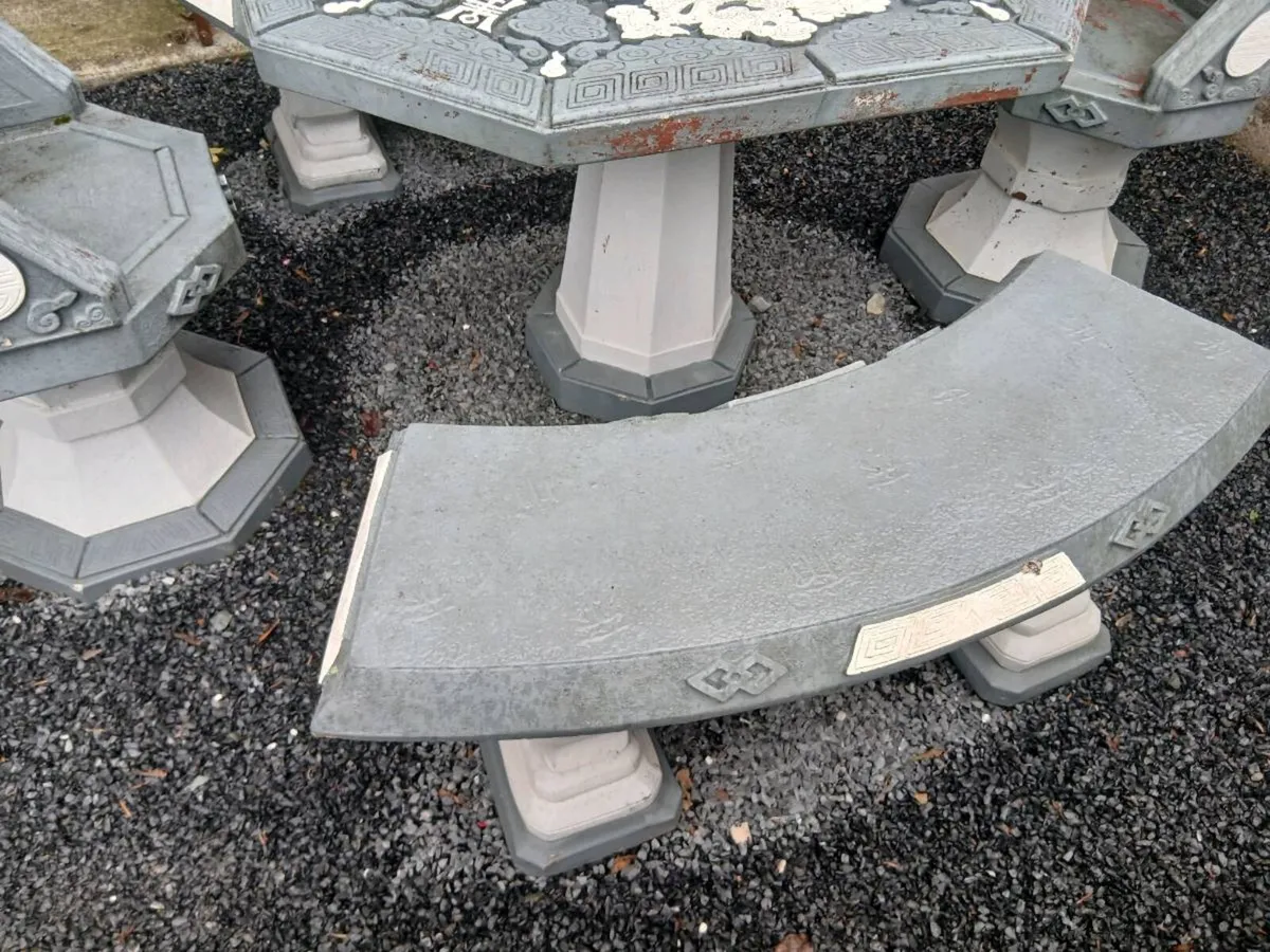 6 SEATER CONCRETE TABLE & CHAIRS - Image 4
