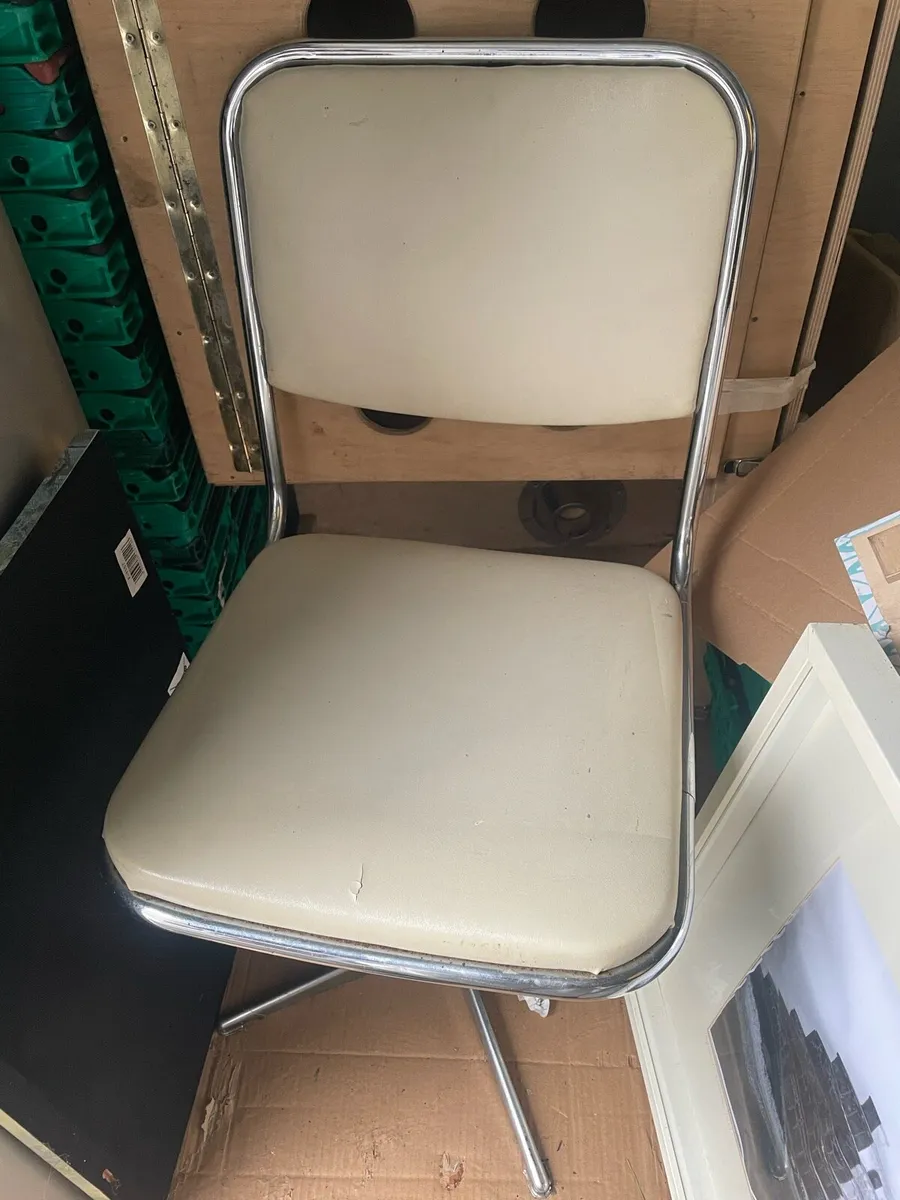 Vintage swivel chair - Image 2