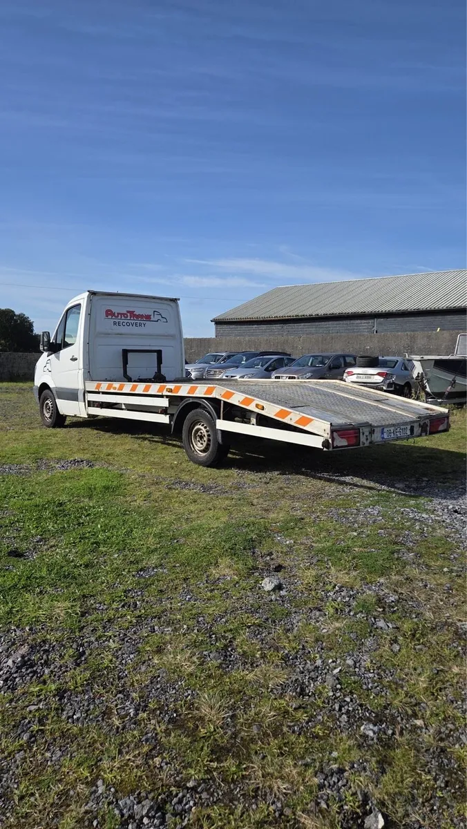 2008 Mercedes Sprinter Recovery Truck - Image 4