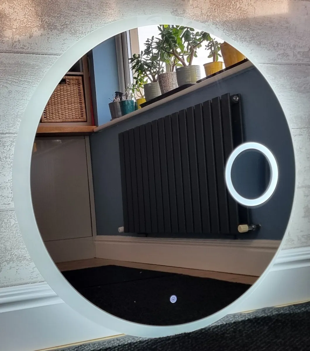 LED Bathroom Mirror 80cm Demister Makeup with Zoom - Image 1