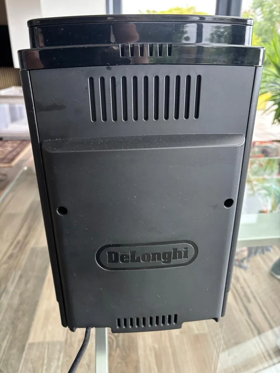 DēLonghi coffee machine - Image 4