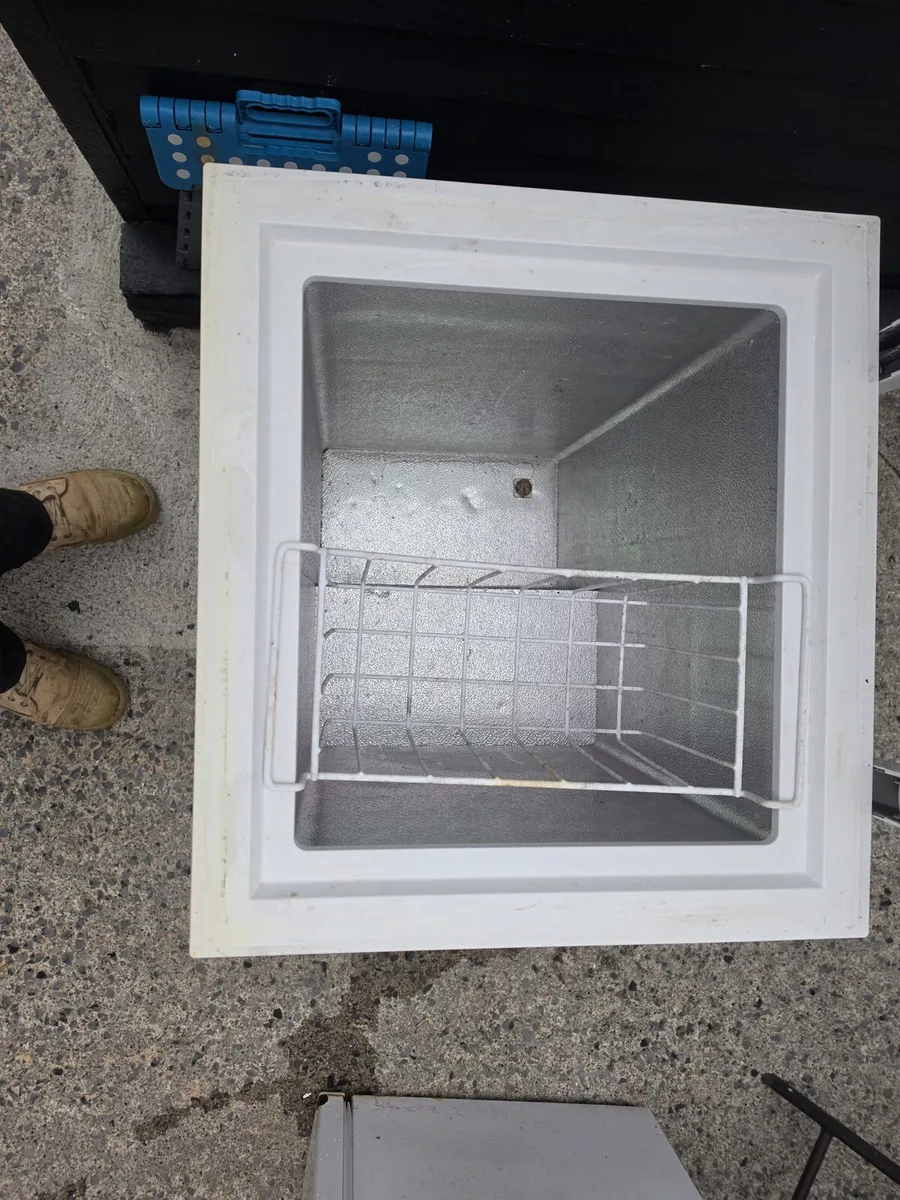 Tall fridge and under counter freezer - Image 4