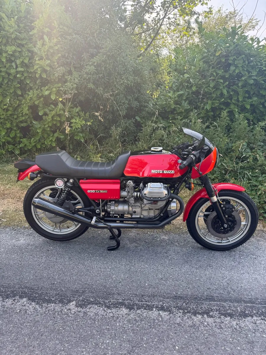 1977 MOTO GUZZI Le Mans Mk 1 - Image 2